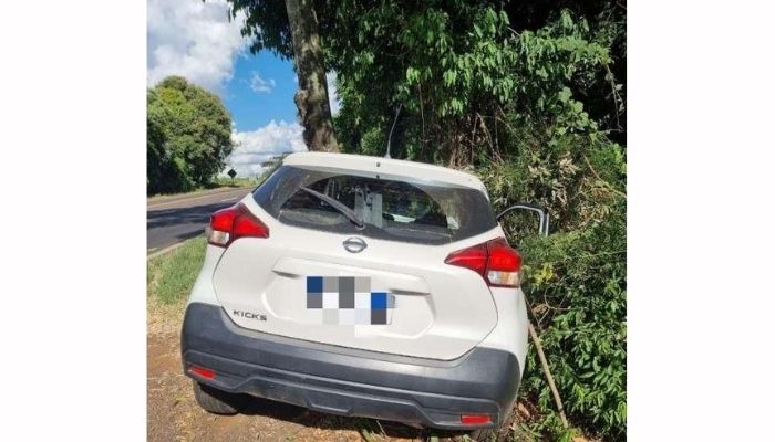 Guaraniaçu – Carro furtado no Rio Grande do Sul é encontrado na BR 277